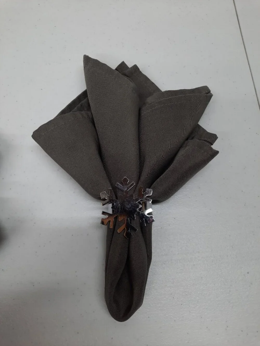 Set of 8 Silver Snowflake Napkin Rings Christmas Holiday Winter Table Decor